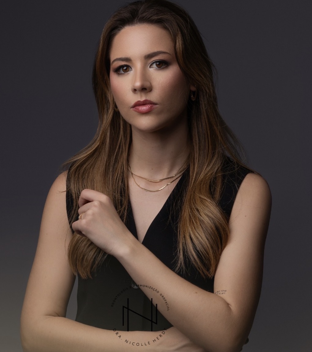 Dra. Nicolle Herdt